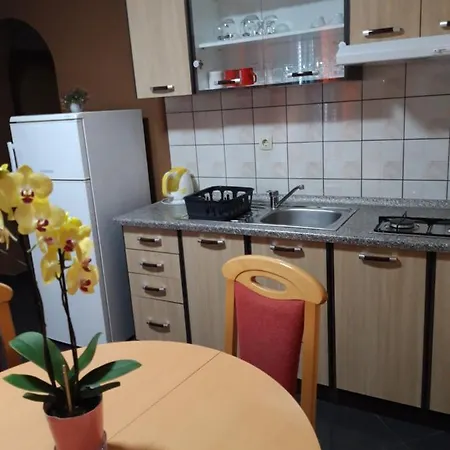 Sunrise Apartment *